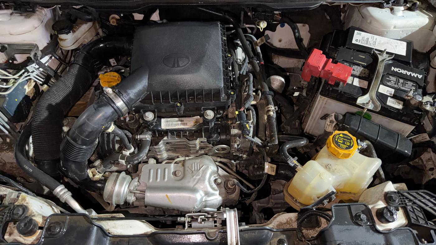 2024 Tata Curvv Accomplished S 1.2 Petrol 7DCA, Petrol, Automatic, 6,773 km, Engine View