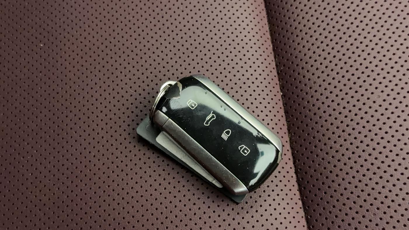 2024 Tata Curvv Accomplished S 1.2 Petrol 7DCA, Petrol, Automatic, 6,773 km, Key Close Up