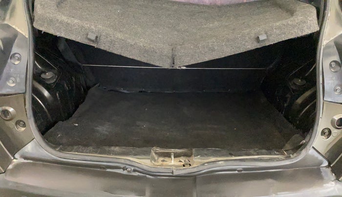 2017 Renault Kwid RXT 1.0 AMT (O), Petrol, Automatic, 99,229 km, Boot Inside