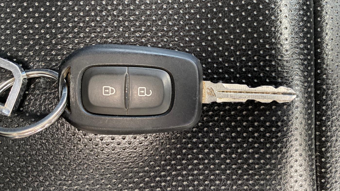 2022 Nissan MAGNITE XL, Petrol, Manual, 56,793 km, Key Close Up