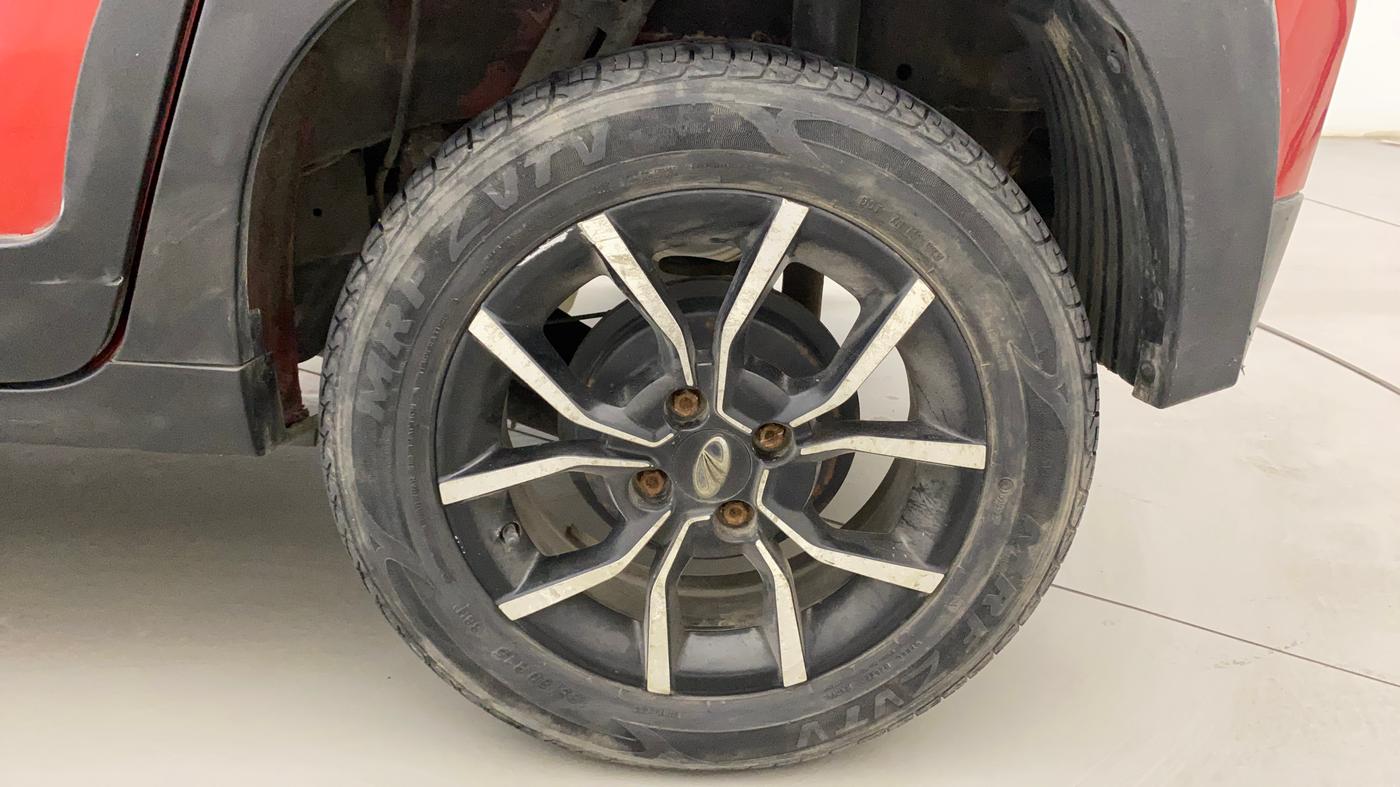 2017 Mahindra KUV 100 NXT K8 P 6 STR, Petrol, Manual, 55,425 km, Left Rear Wheel
