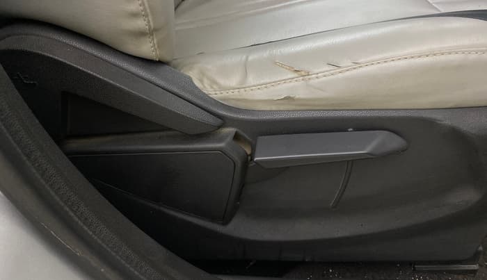 2014 Ford Ecosport TITANIUM 1.5L DIESEL, Diesel, Manual, 89,387 km, Driver Side Adjustment Panel