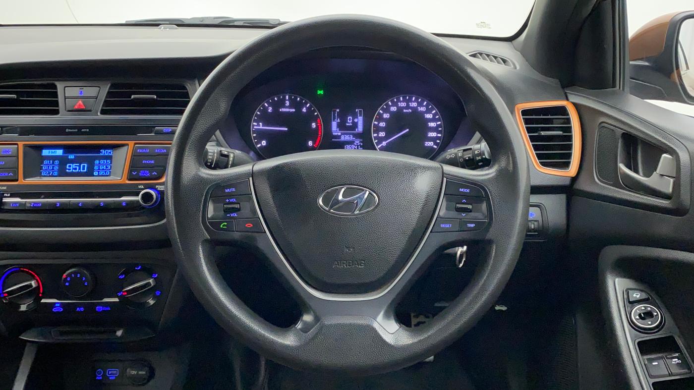 2016 Hyundai i20 Active 1.4 S, Diesel, Manual, 1,37,153 km, Steering Wheel Close Up