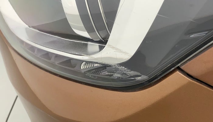 2016 Hyundai i20 Active 1.4 S, Diesel, Manual, 1,37,153 km, Left headlight - Minor scratches