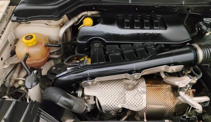 2023 Mahindra XUV300 W6 1.5 Diesel, Diesel, Manual, 95,027 km, Engine View - Right