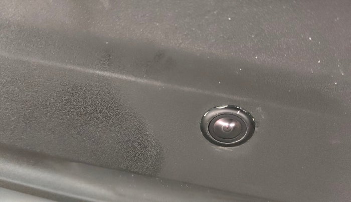 2023 Mahindra XUV300 W6 1.5 Diesel, Diesel, Manual, 95,027 km, Parking Camera