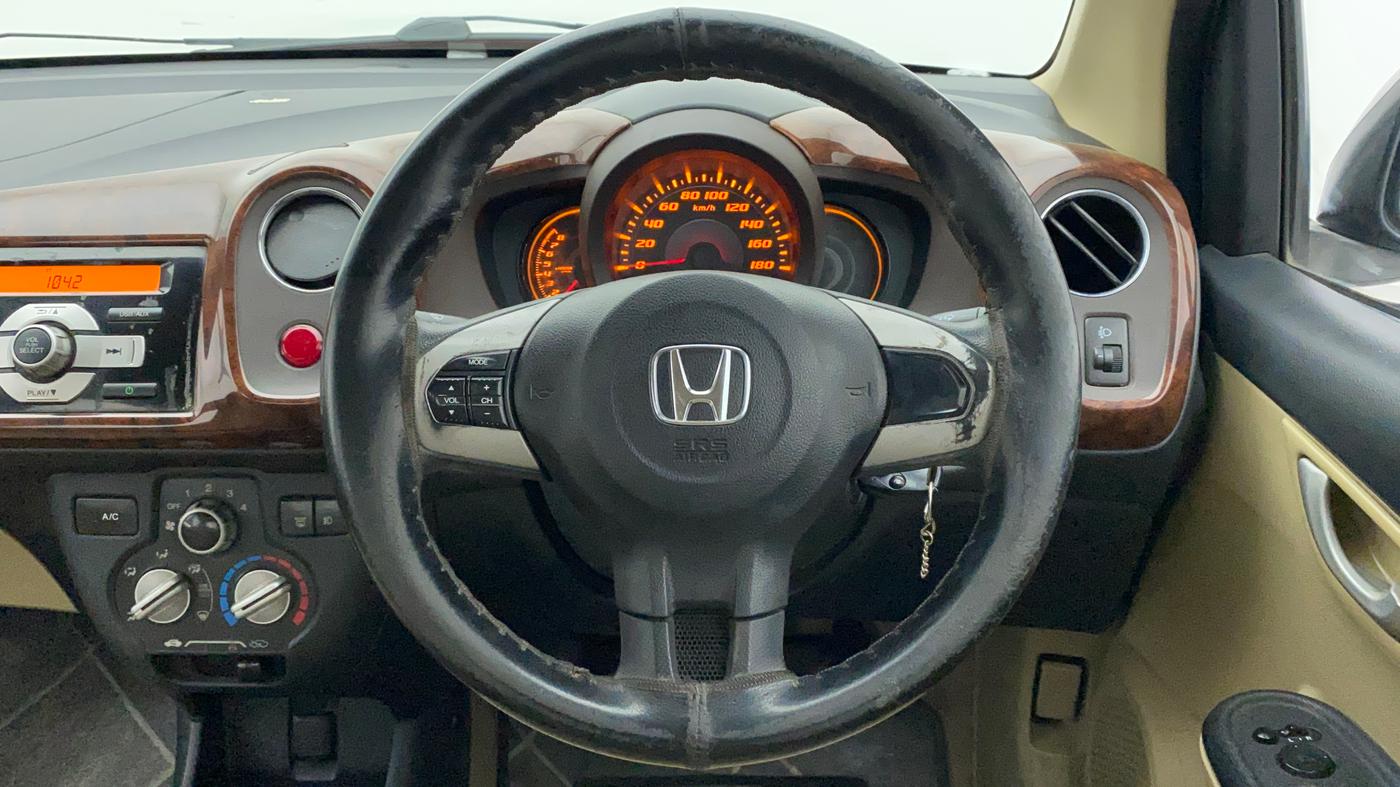 2014 Honda Amaze 1.2L I-VTEC VX, Petrol, Manual, 1,03,262 km, Steering Wheel Close Up