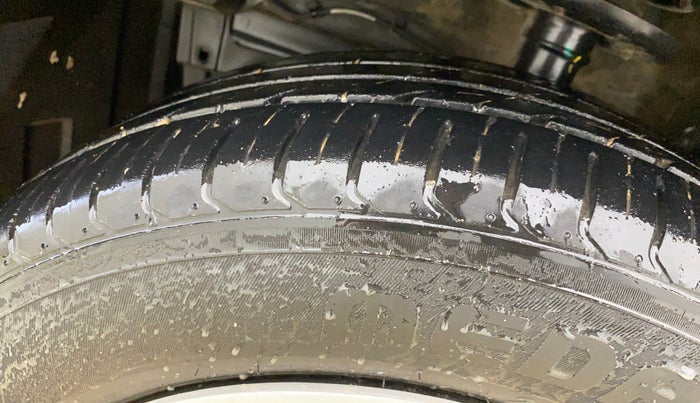2021 Maruti Vitara Brezza LXI, CNG, Manual, 1,03,922 km, Left Front Tyre Tread