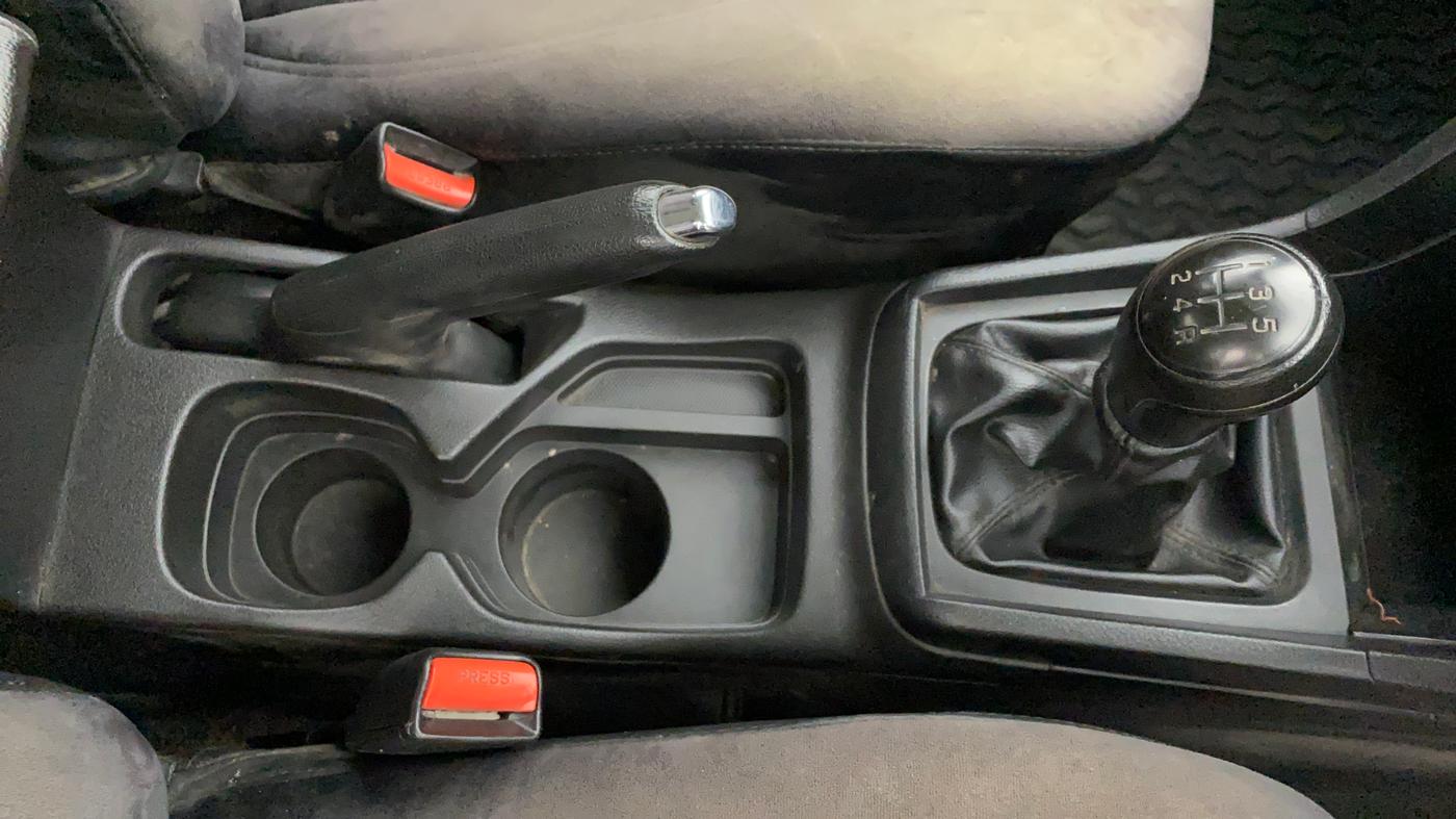 2021 Maruti Vitara Brezza LXI, CNG, Manual, 1,03,922 km, Gear Lever