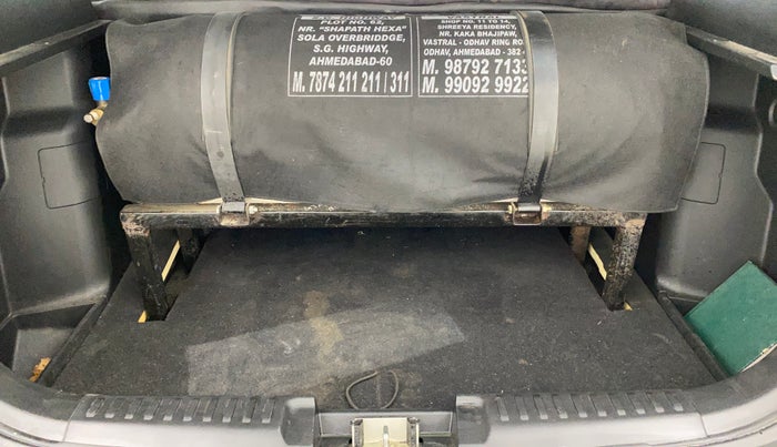 2021 Maruti Vitara Brezza LXI, CNG, Manual, 1,03,922 km, Boot Inside