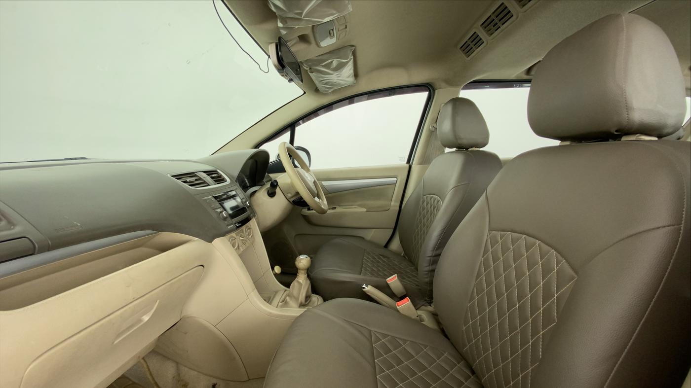 2016 Maruti Ertiga VXI ABS, Petrol, Manual, 95,122 km, Right Side Front Door Cabin