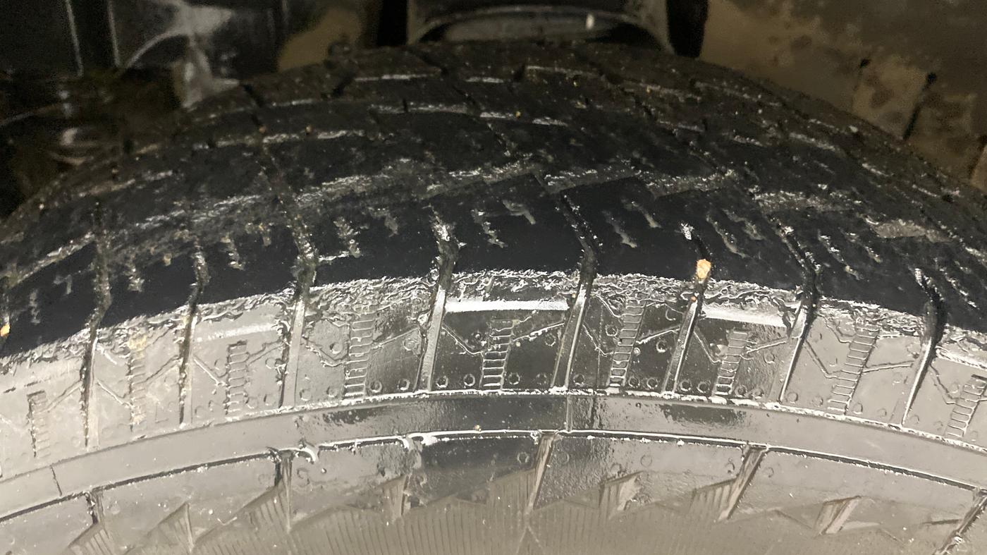 2022 Mahindra Thar LX HT PETROL 4WD MT, Petrol, Manual, 71,090 km, Left Front Tyre Tread