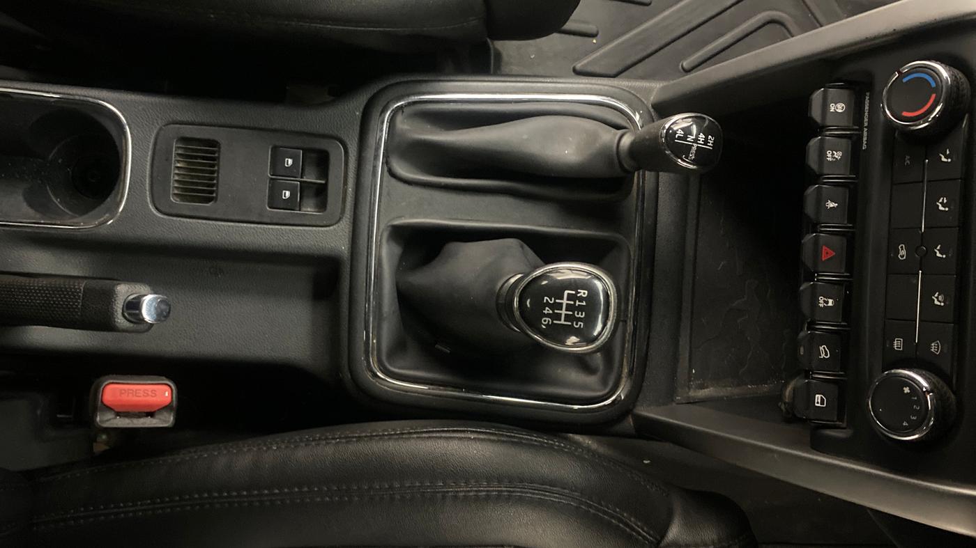 2022 Mahindra Thar LX HT PETROL 4WD MT, Petrol, Manual, 71,090 km, Gear Lever