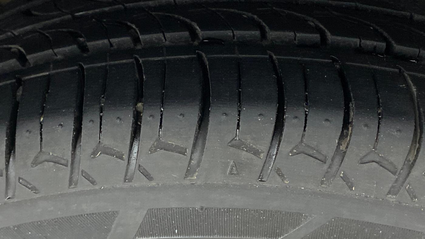 2016 Honda Jazz 1.2L I-VTEC V AT, Petrol, Automatic, 78,186 km, Right Rear Tyre Tread