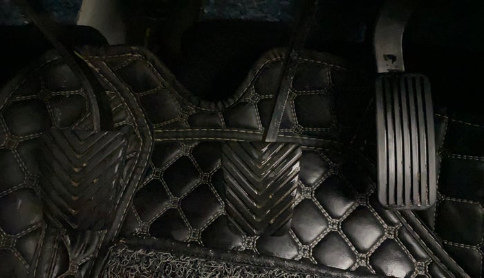 2023 KIA CARENS PRESTIGE 1.5 PETROL 7 STR, Petrol, Manual, 37,435 km, Pedals