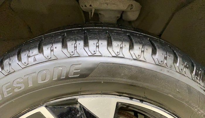 2021 Hyundai Verna SX (O) 1.0 TURBO DCT, Petrol, Automatic, 19,469 km, Right Front Tyre Tread