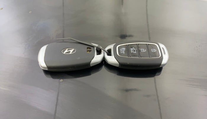 2021 Hyundai Verna SX (O) 1.0 TURBO DCT, Petrol, Automatic, 19,469 km, Key Close Up