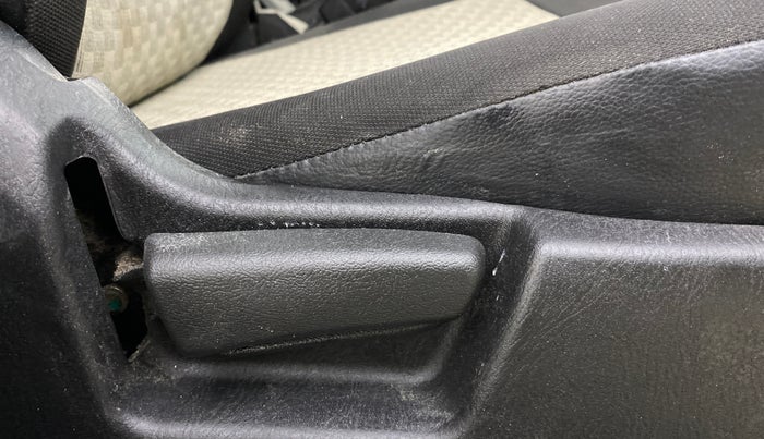 2020 Maruti Alto LXI, Petrol, Manual, 35,316 km, Driver Side Adjustment Panel