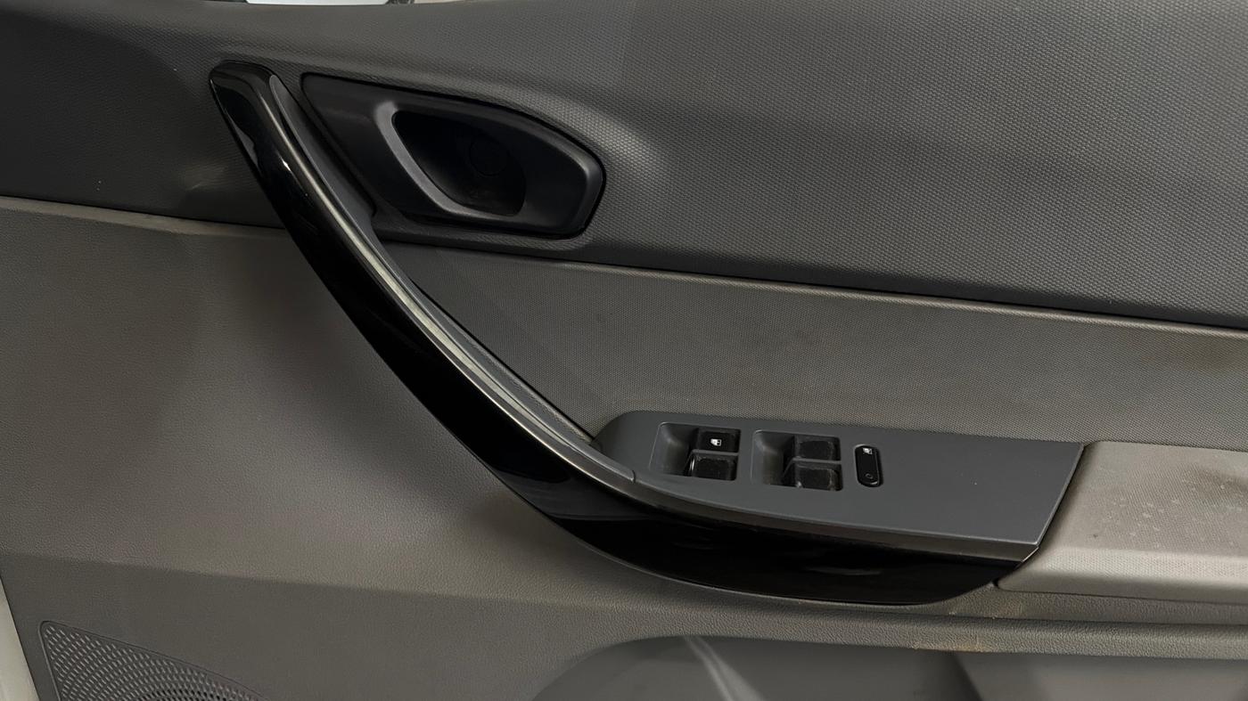 2022 Tata TIGOR XMA PETROL, Petrol, Automatic, 13,282 km, Driver Side Door Panels Control