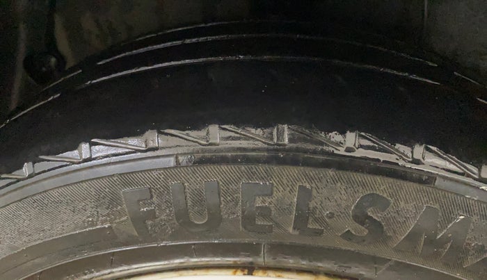 2020 Hyundai AURA E 1.2, Petrol, Manual, 65,552 km, Right Rear Tyre Tread