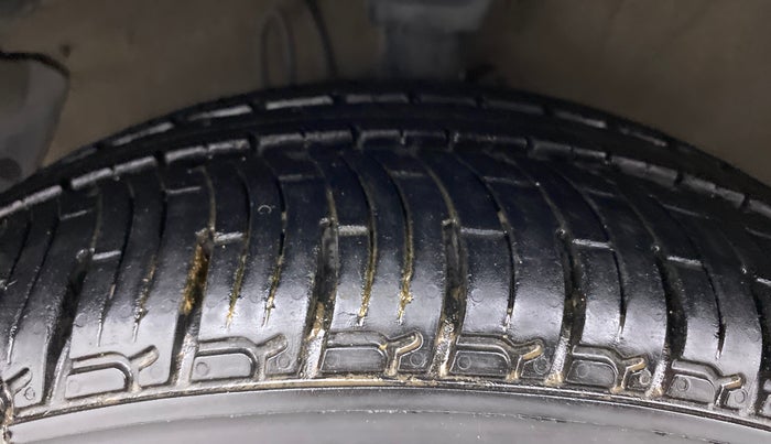 2012 Hyundai i20 ASTA 1.2, Petrol, Manual, 91,881 km, Left Front Tyre Tread