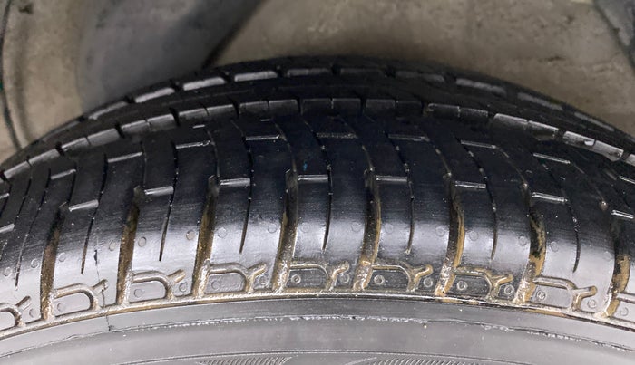 2012 Hyundai i20 ASTA 1.2, Petrol, Manual, 91,881 km, Left Rear Tyre Tread