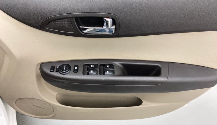 2012 Hyundai i20 ASTA 1.2, Petrol, Manual, 91,881 km, Driver Side Door Panels Control