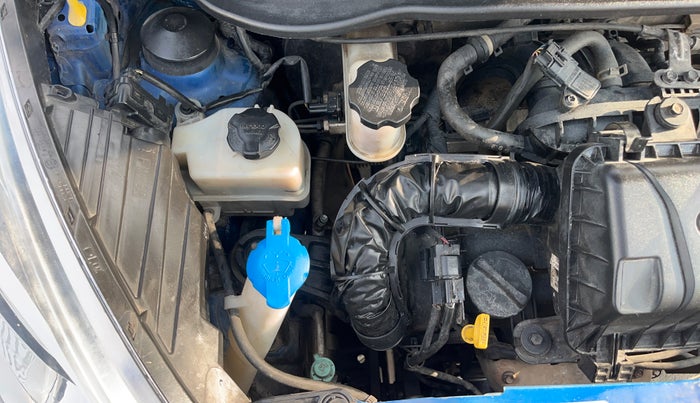 2017 Hyundai Eon MAGNA +, Petrol, Manual, 1,28,841 km, Engine View - Right