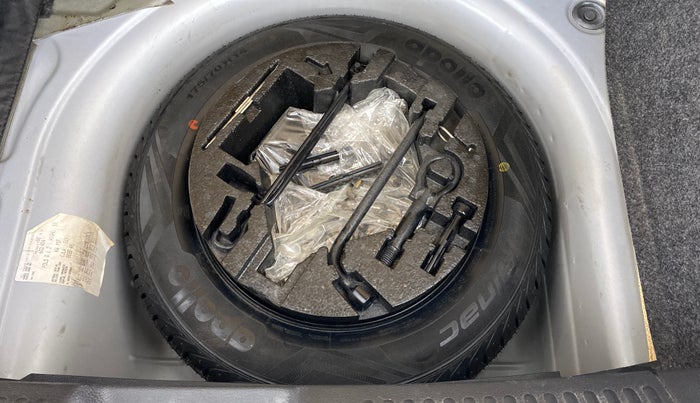 2017 Volkswagen Polo HIGHLINE PLUS 1.2L PETROL, Petrol, Manual, 30,398 km, Spare Tyre