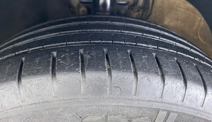 2017 Volkswagen Polo HIGHLINE PLUS 1.2L PETROL, Petrol, Manual, 30,398 km, Left Front Tyre Tread