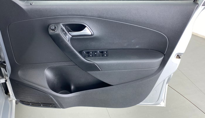 2017 Volkswagen Polo HIGHLINE PLUS 1.2L PETROL, Petrol, Manual, 30,398 km, Driver Side Door Panels Control