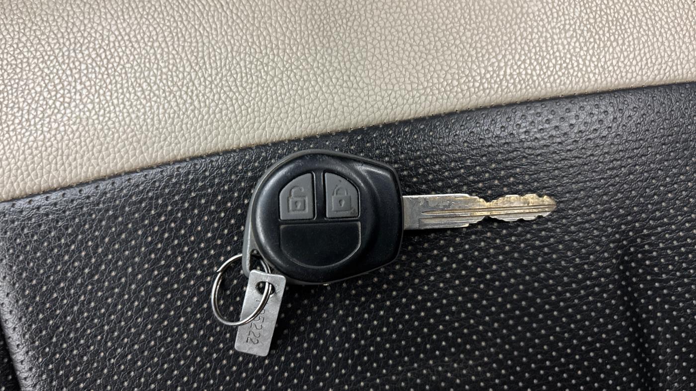 2014 Maruti Wagon R 1.0 VXI, Petrol, Manual, 28,029 km, Key Close Up