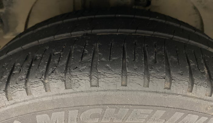 2013 Ford Classic 1.6 CLXI DURATEC, Petrol, Manual, 84,126 km, Left Front Tyre Tread
