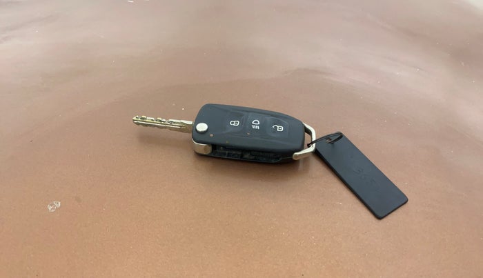 2017 Tata TIGOR XZ (O) PETROL, Petrol, Manual, 46,283 km, Key Close Up