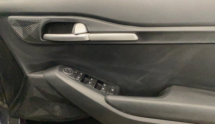 2020 KIA SELTOS HTK 1.5 PETROL, Petrol, Manual, 48,740 km, Driver Side Door Panels Control