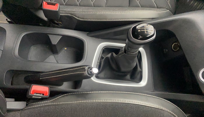 2021 Nissan MAGNITE XV PREMIUM DUAL TONE, Petrol, Manual, 19,767 km, Gear Lever