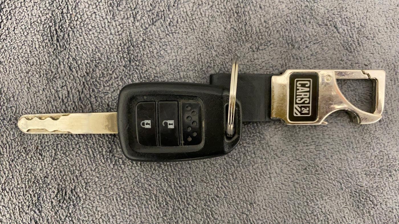 2018 Honda WR-V 1.2L I-VTEC VX MT, Petrol, Manual, 41,090 km, Key Close Up