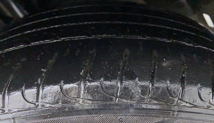 2015 Ford Ecosport 1.5 TITANIUM TI VCT AT, Petrol, Automatic, 86,705 km, Left Front Tyre Tread