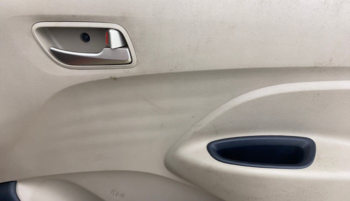 2018 Hyundai NEW SANTRO SPORTZ CNG, CNG, Manual, 38,041 km, Driver Side Door Panels Control