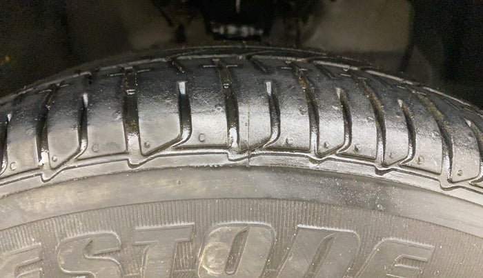 2015 Hyundai Elite i20 SPORTZ 1.2, Petrol, Manual, 47,730 km, Right Front Tyre Tread