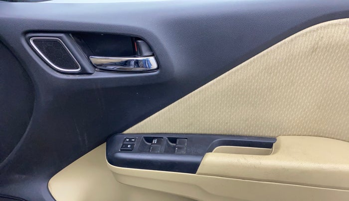 2020 Honda City 1.5L I-VTEC V MT, Petrol, Manual, 96,503 km, Driver Side Door Panels Control