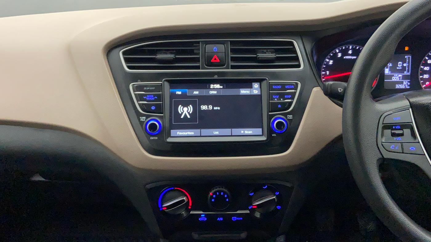 2020 Hyundai Elite i20 SPORTZ PLUS 1.2, Petrol, Manual, 32,667 km, Air Conditioner
