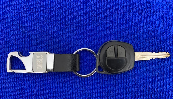 2014 Maruti Swift Dzire VXI, Petrol, Manual, 1,21,692 km, Key Close Up