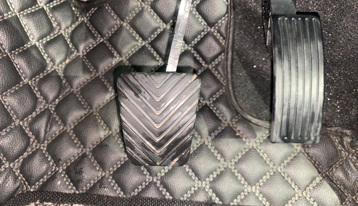 2022 KIA SONET HTK PLUS 1.0 IMT, Petrol, Manual, 24,519 km, Pedals