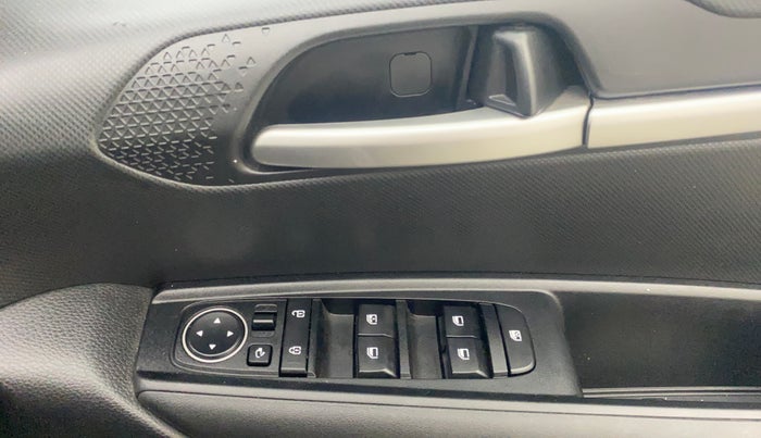 2022 KIA SONET HTK PLUS 1.0 IMT, Petrol, Manual, 24,519 km, Driver Side Door Panels Control
