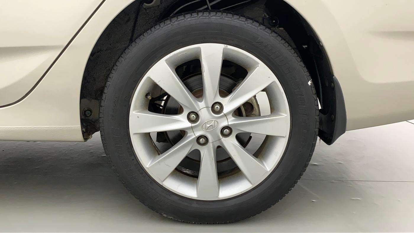 2011 Hyundai Verna FLUIDIC 1.6 SX VTVT, Petrol, Manual, 44,483 km, Left Rear Wheel