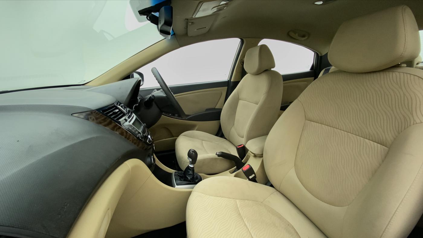 2011 Hyundai Verna FLUIDIC 1.6 SX VTVT, Petrol, Manual, 44,483 km, Right Side Front Door Cabin