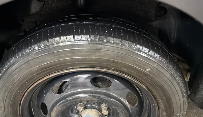 2015 Tata Zest XE PETROL, Petrol, Manual, 48,547 km, Right Rear Tyre Tread