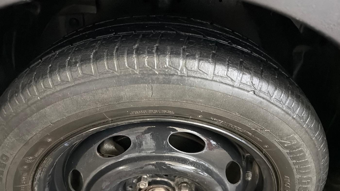 2015 Tata Zest XE PETROL, Petrol, Manual, 48,612 km, Left Front Tyre Tread