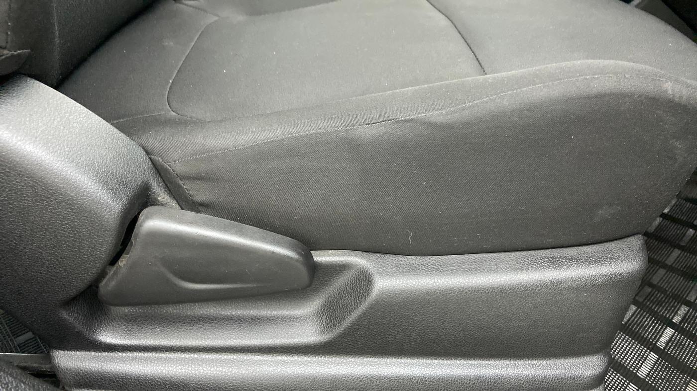 2019 Renault Kwid RXL, Petrol, Manual, 16,217 km, Driver Side Adjustment Panel